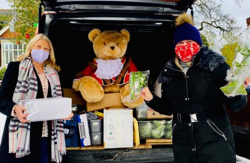 Congleton Mayor supports food banks on New Years Eve